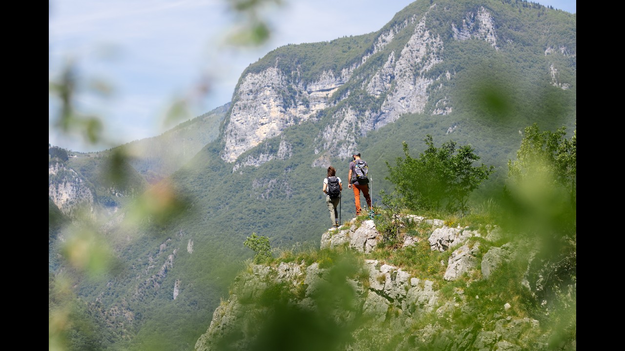 Trodoi/Trails — Gambe in spalla